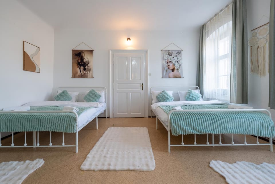 BOHO Flat - 100m2 în Centrul Vechi - Self Check-in Apartment in Brasov