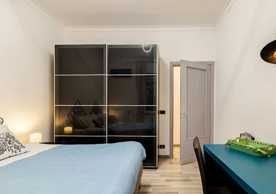 Bed, Photo of the whole room, Bedroom, wardrobe