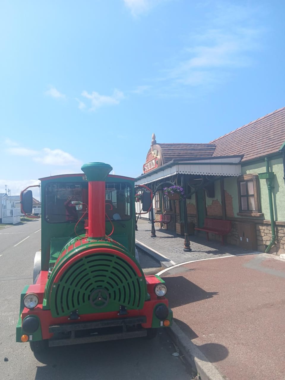 Beautiful Holiday Home 3 Bed Caravan by The Beach, Free Wifi, Games Console, TVs & DVD's, Passes Not Included House in Rhyl
