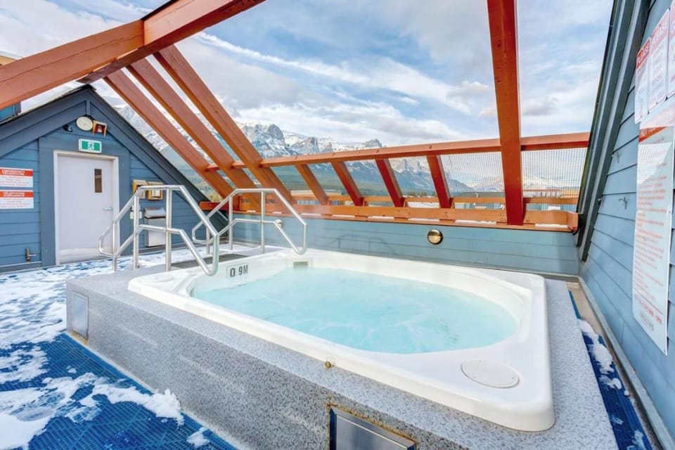 Hot Tub, Hot Tub