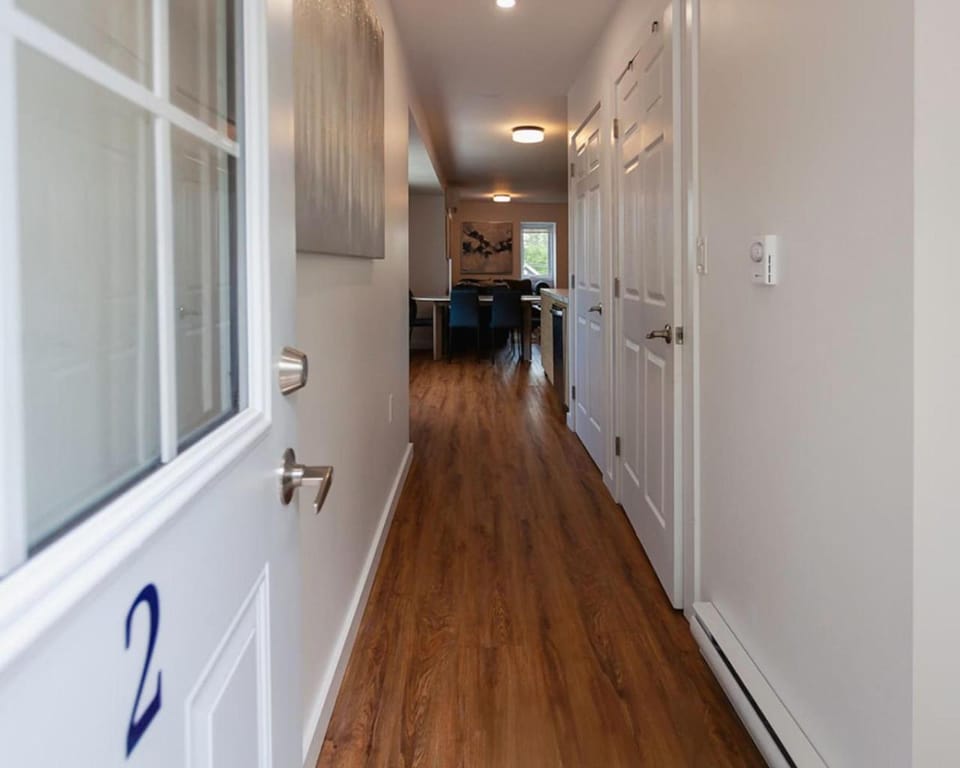 The Margaret of Hubbards Apt 2 - 7 Person Hot Tub Apartment in Halifax