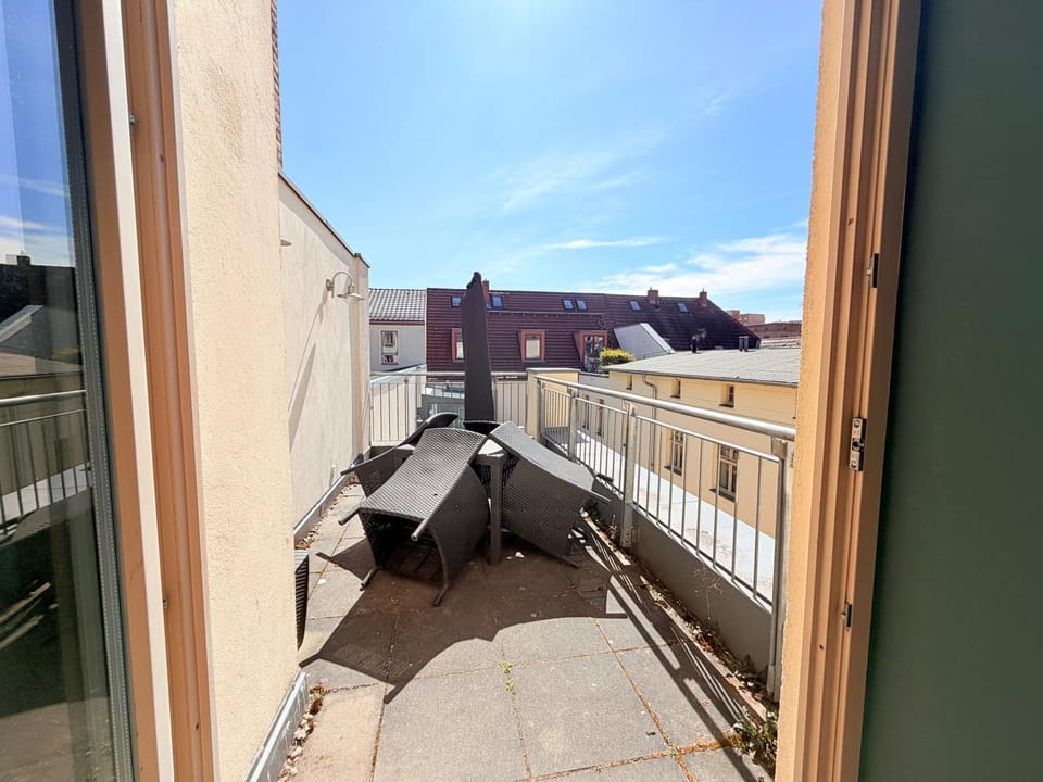 View (from property/room), Balcony/Terrace, City view