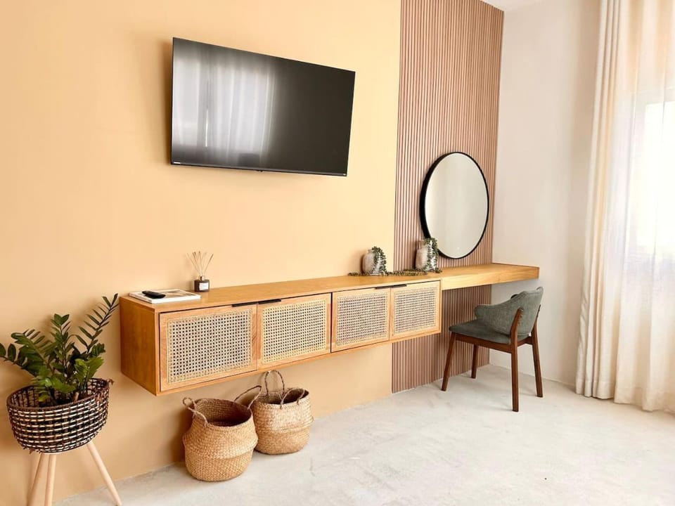 TV and multimedia, Living room, internet, air conditioner