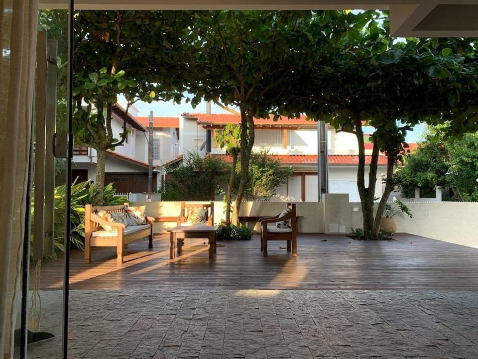 Casa de Praia vista Mar - Ponta do Papagaio House in Florianopolis