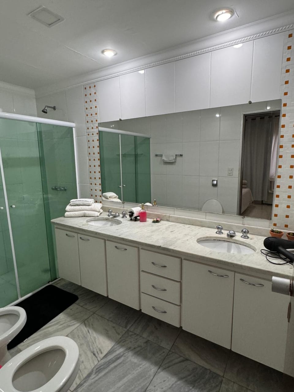 Apartamento completo com Serviço de Quarto em Alphaville Apartment in Santana de Parnaíba