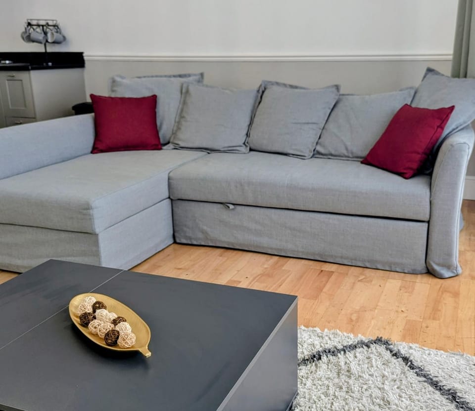 Bed, Living room, Seating area