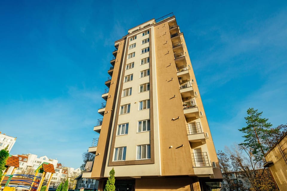 Property building, Day