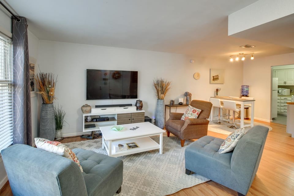 Dog Friendly! Hot Springs Condo w/ Private Balcony House in Garland County