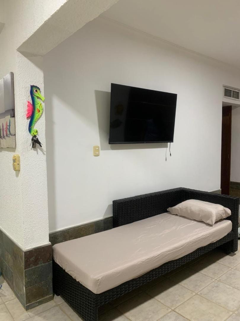 Bed, TV and multimedia, air conditioner