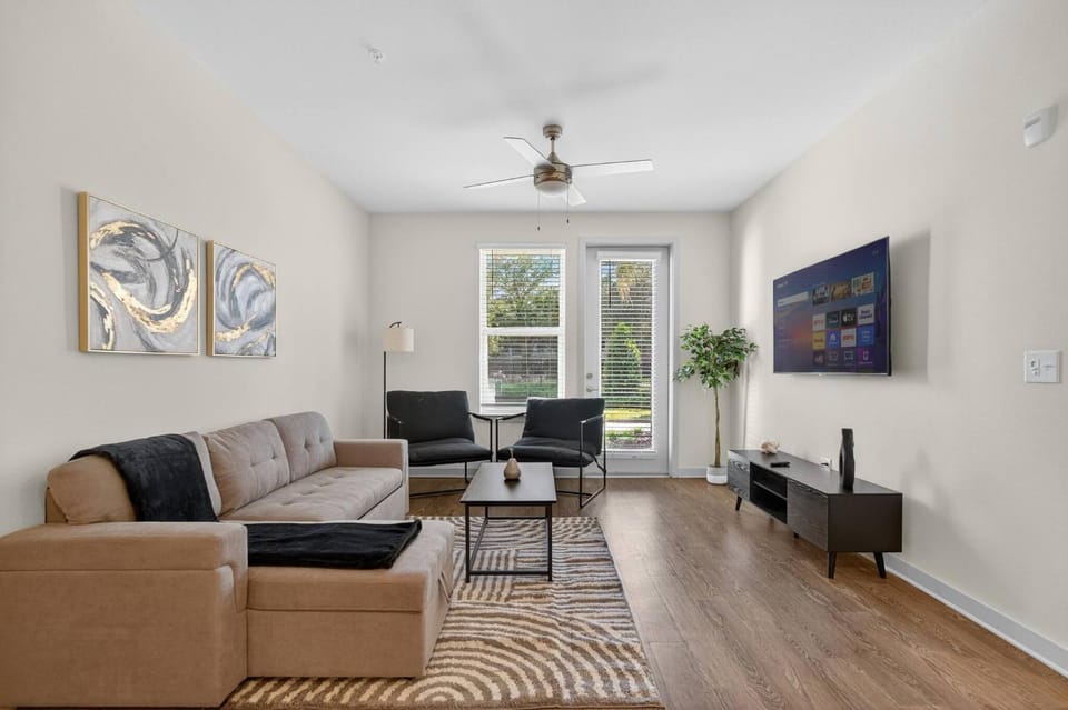 Coffee/tea facilities, Living room, Seating area