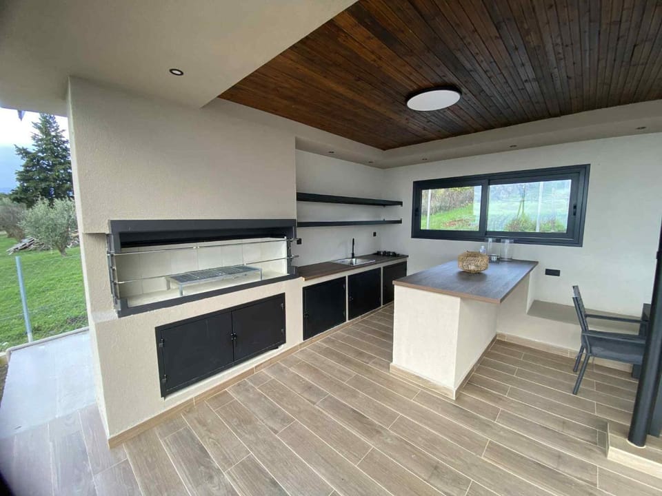 BBQ facilities, kitchen