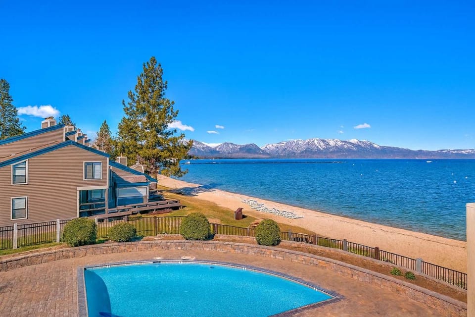 Lakefront Townhome in South Lake Tahoe House in South Lake Tahoe