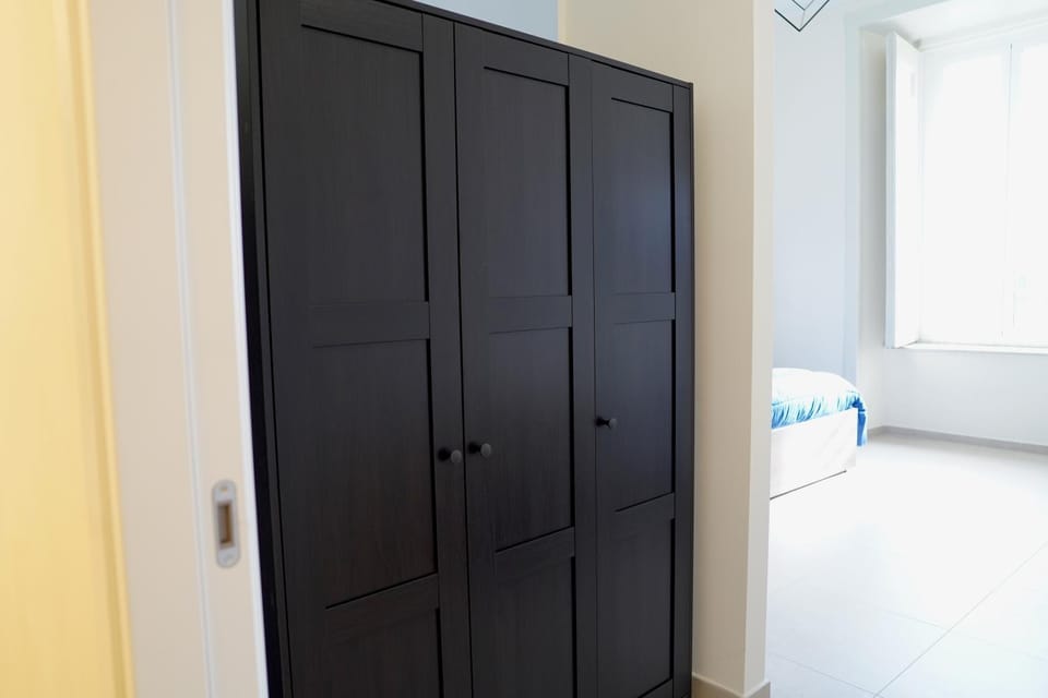 Bed, Photo of the whole room, Bedroom, wardrobe