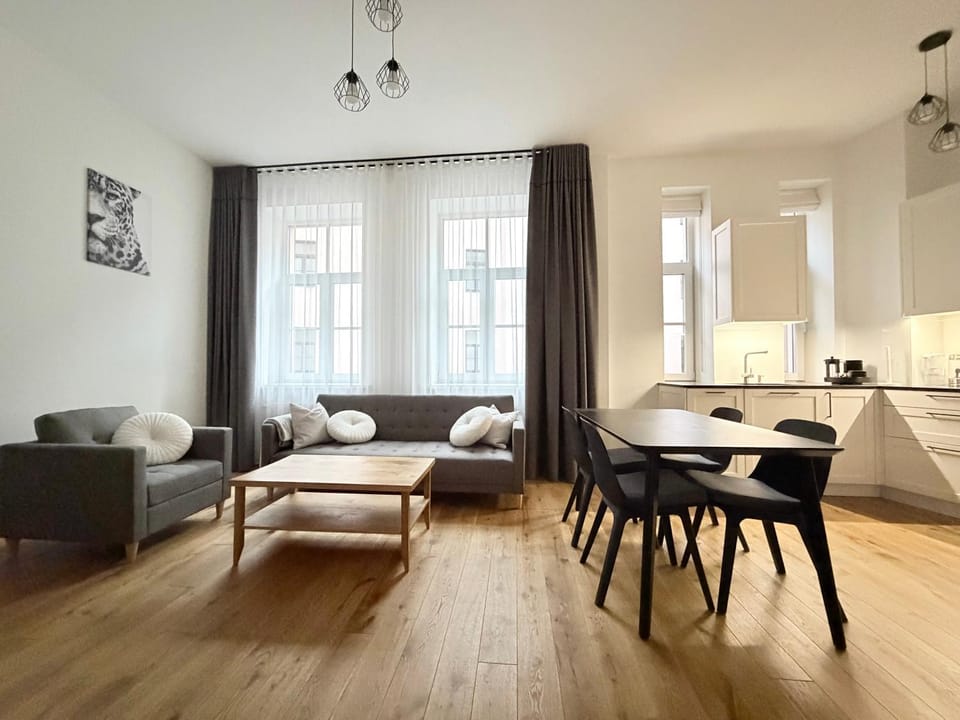 Living room, Seating area, Dining area