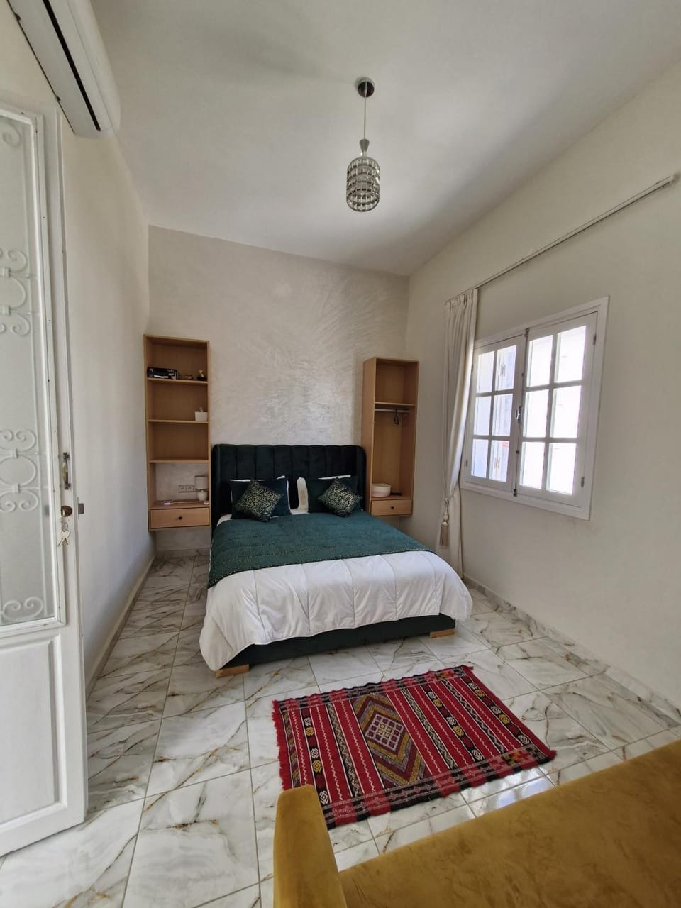 Bed, Photo of the whole room