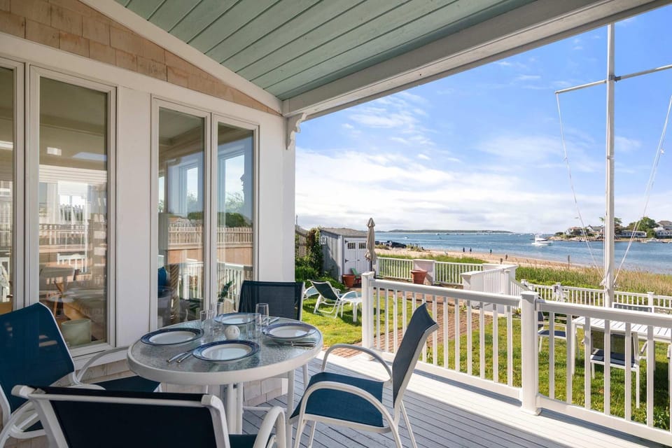 Waterfront Private Beach Gorgeous Views House in Hyannis