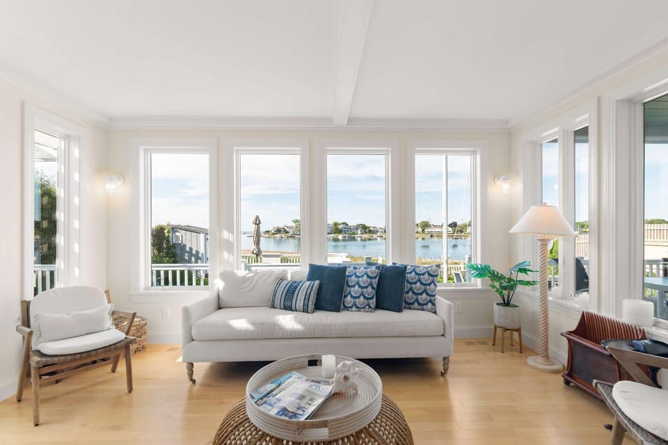 Waterfront Private Beach Gorgeous Views House in Hyannis