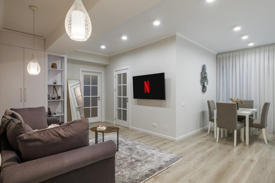 Communal lounge/ TV room, Seating area, Evening entertainment