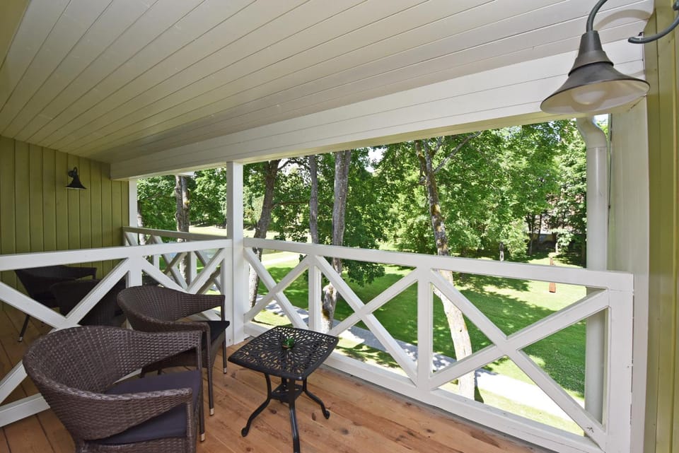 Balcony/Terrace, Photo of the whole room, Landmark view