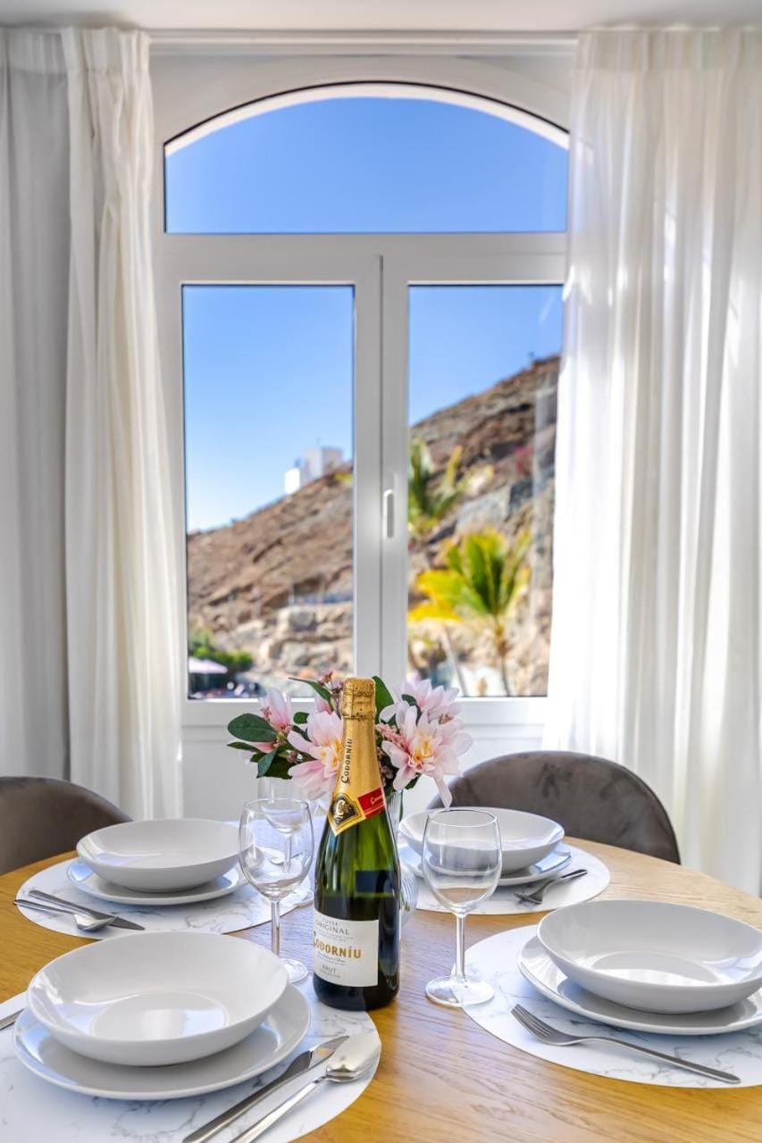 Natural landscape, Dining area, Mountain view