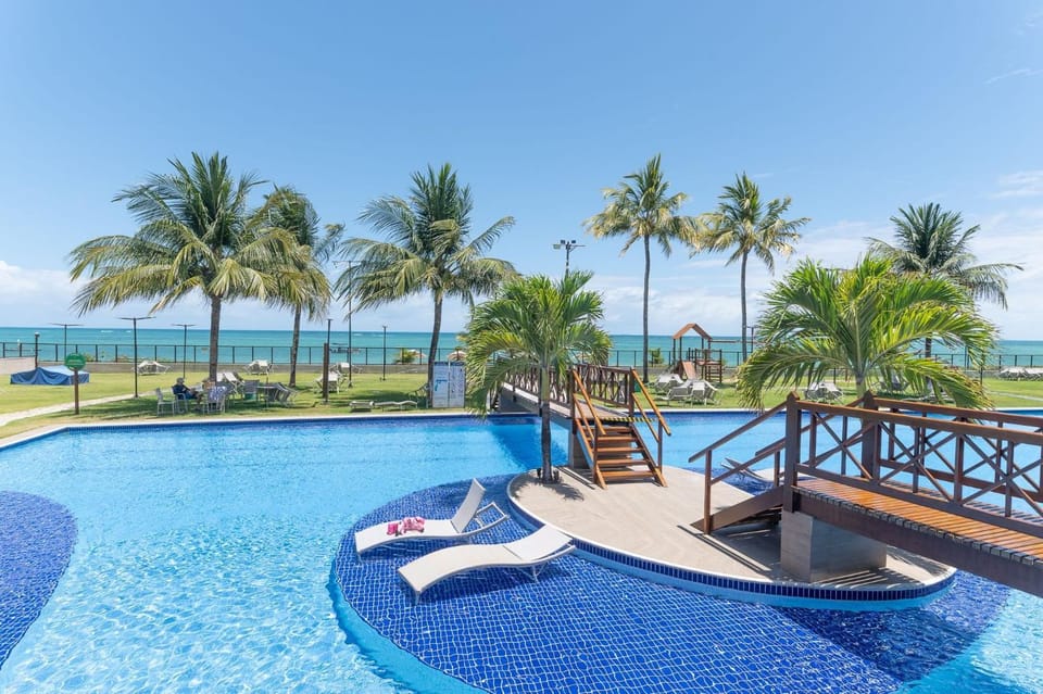 Restaurant/places to eat, Swimming pool, Swimming pool