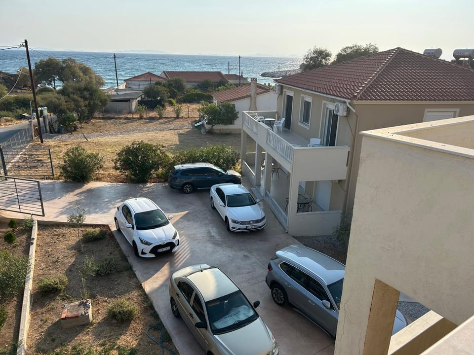 Fotis Apartments Apartment in İzmir Province