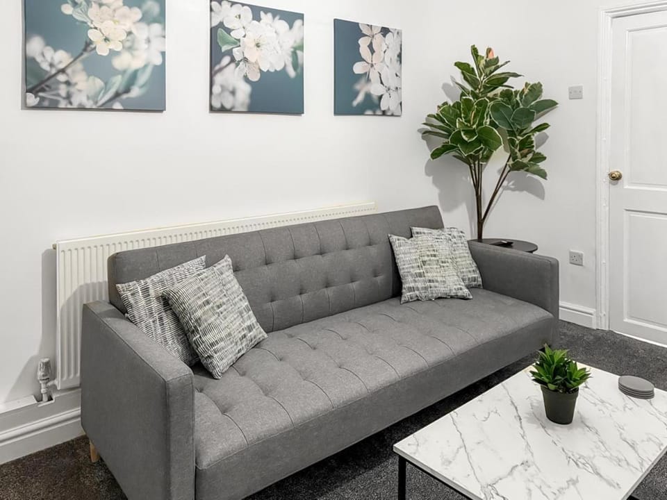 Barnsley Terrace Getaway Nearby Peak District Apartment in Borough of Barnsley