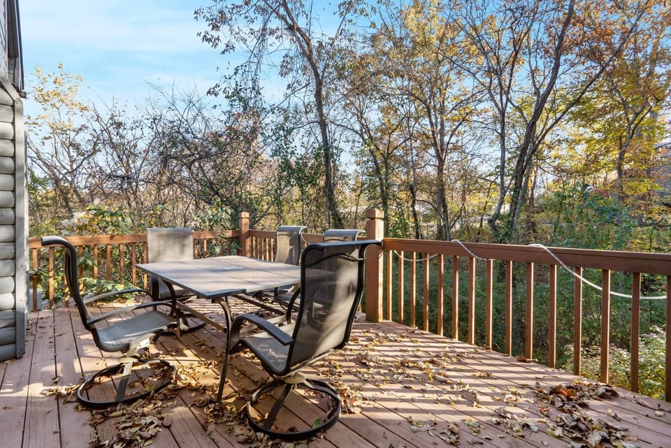 Rustic Shore Cabin - Stay for 6 Cabin in Branson