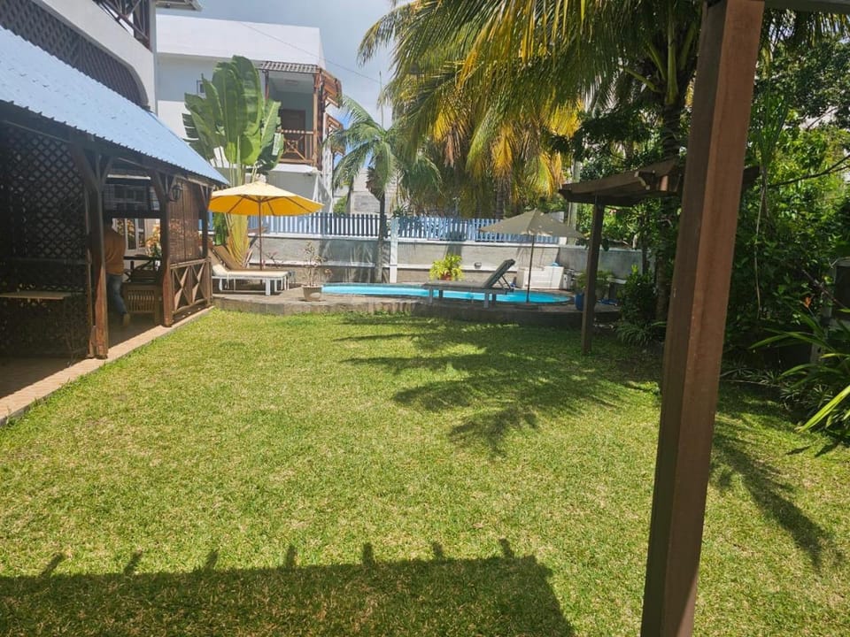 Garden, Garden, Swimming pool