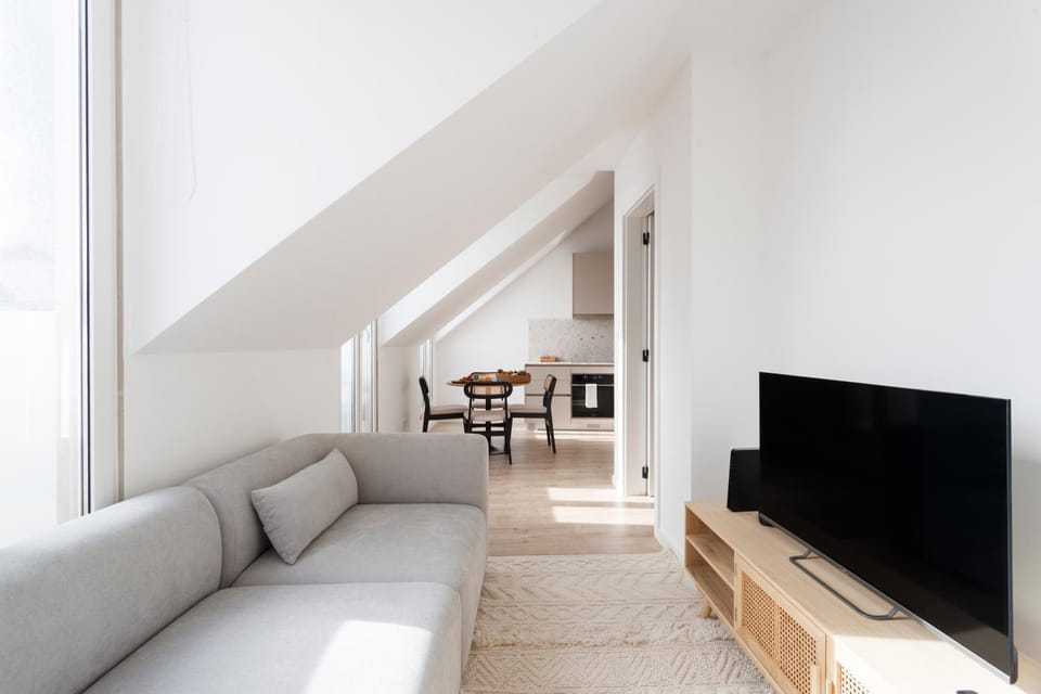 Communal lounge/ TV room, TV and multimedia, Living room, Seating area, Dining area