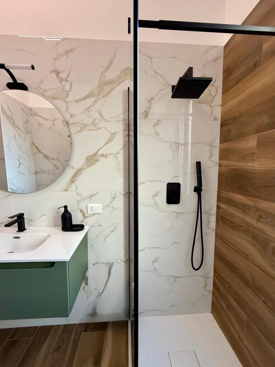 Shower, Bathroom