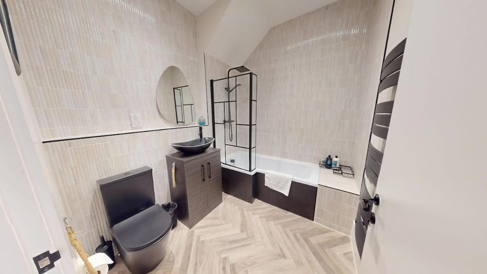 Bathroom, Bath