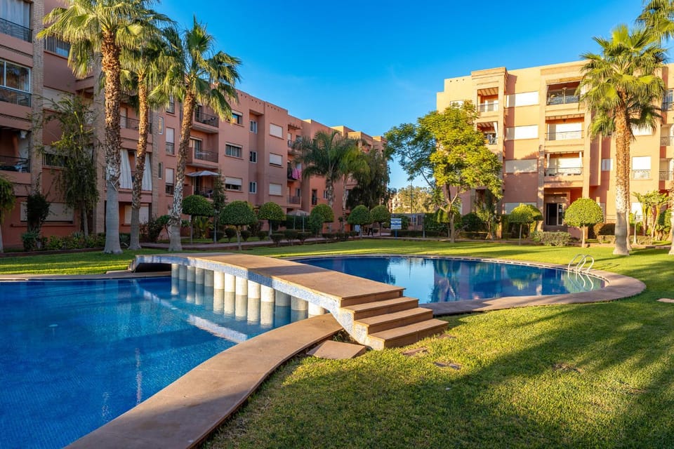 Day, Natural landscape, Garden, Garden, Garden view, Pool view, Swimming pool, Swimming pool