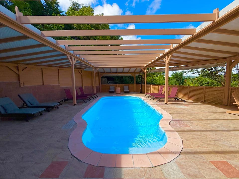 Villa Case Bourbon Piscine, Fitness et Jeux Villa in Martinique