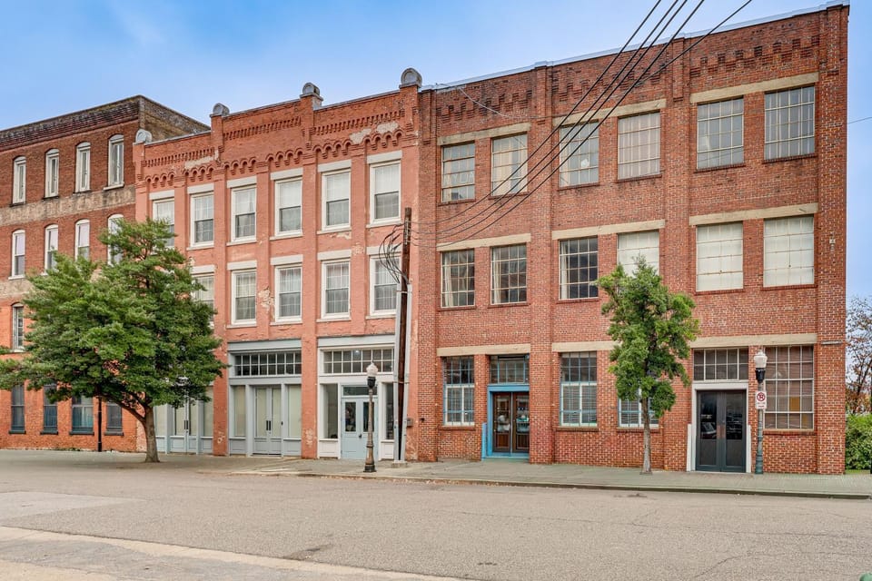 1 Mi to UAB Campus: Stylish Central City Loft! House in Birmingham