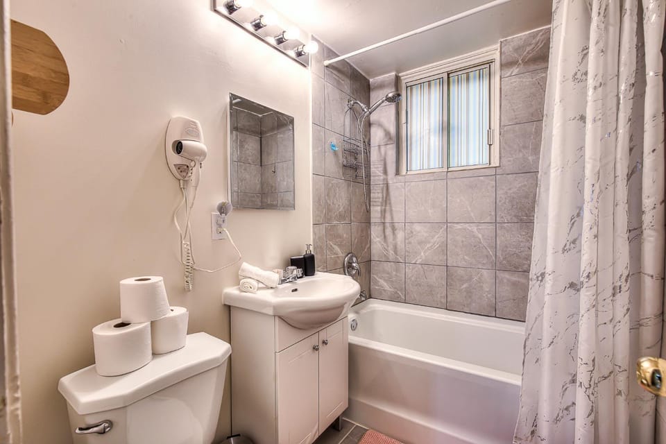 Shower, Toilet, Bathroom, Bath, hair dryier, towels