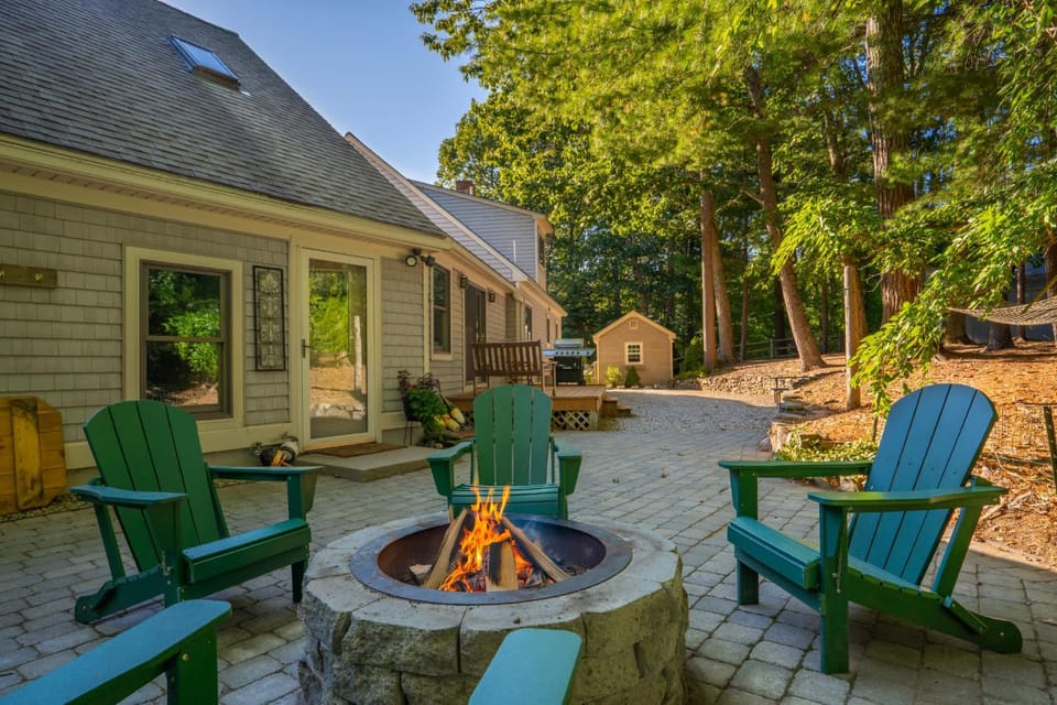 The House on Cranberry - For 8 House in Maine