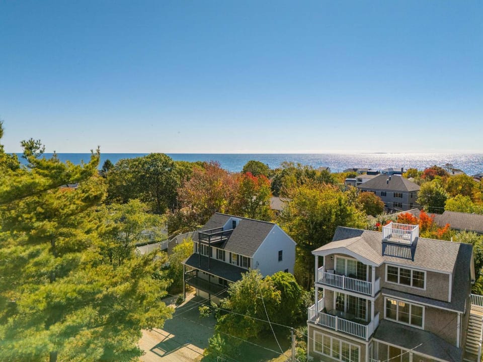 Nubble View - Home for 10 House in Cape Neddick