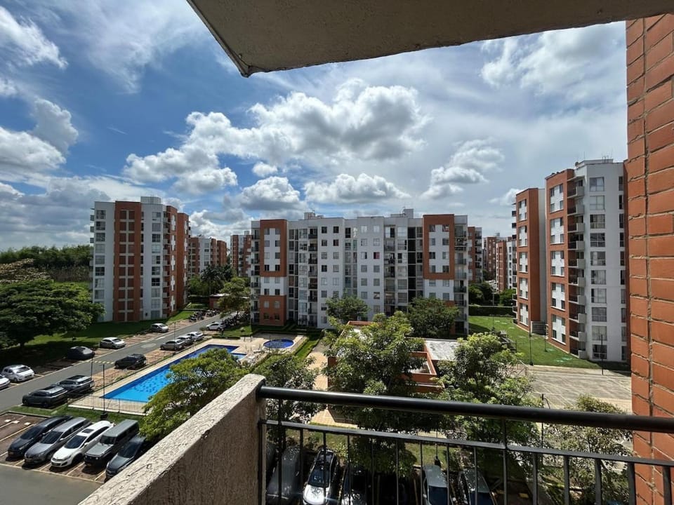 Lujoso Apto 10Min Jardin plaza Clinica FVL, M604 Apartment in Cali