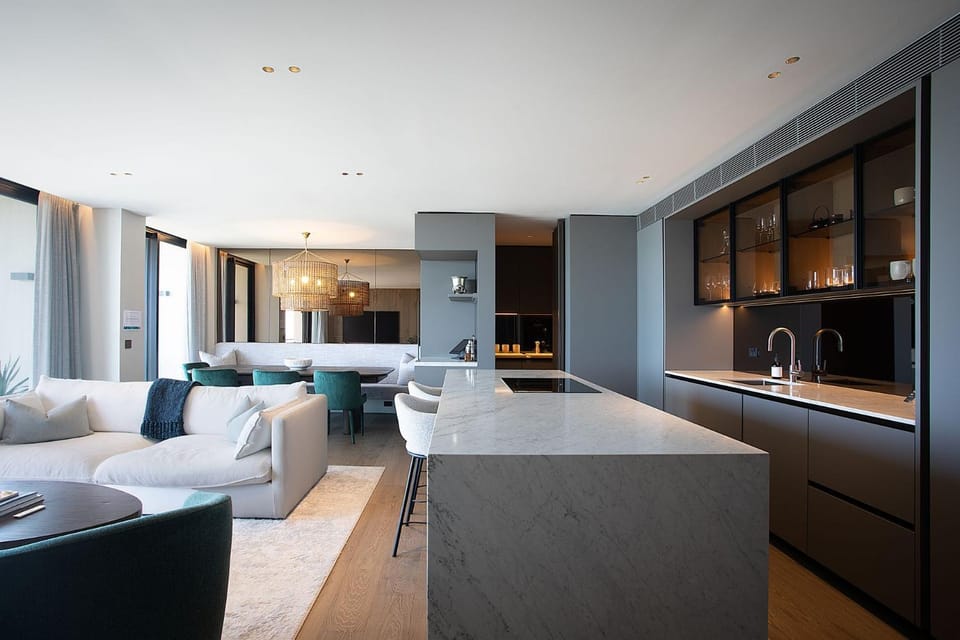 Sky Penthouse, Tamarama Apartment in Sydney