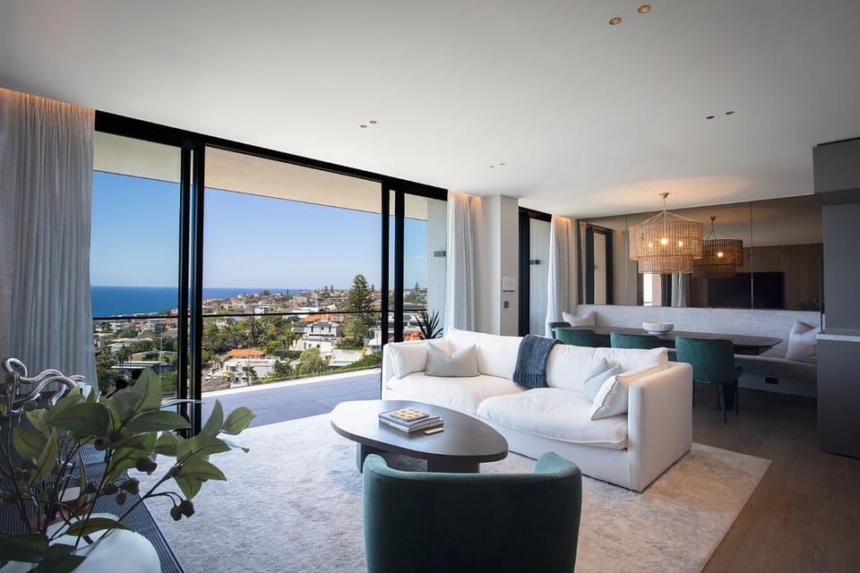 Sky Penthouse, Tamarama Apartment in Sydney