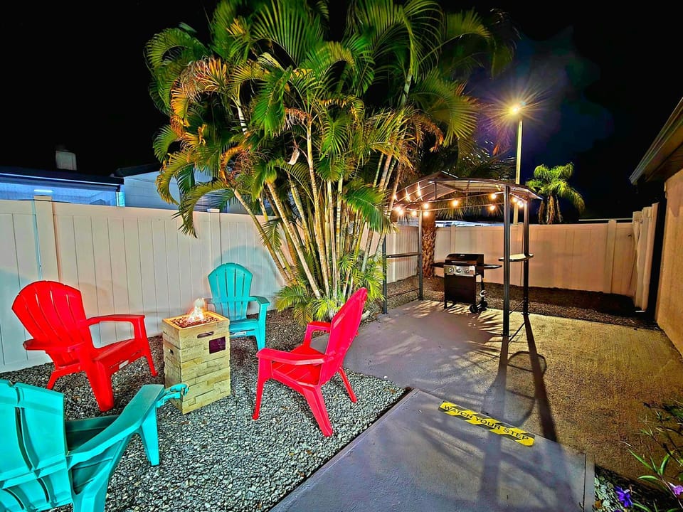 Property building, Patio, Garden, Garden view