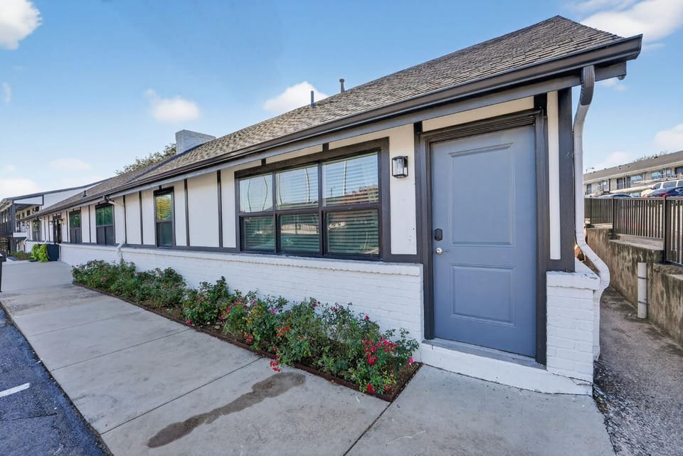 Charming Sutton 1BR Getaway Apartment in Dallas