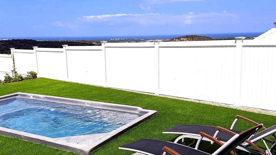 Day, Natural landscape, On site, Mountain view, Pool view, Sea view, Swimming pool, Swimming pool, Time of day, sunbed, sunbed