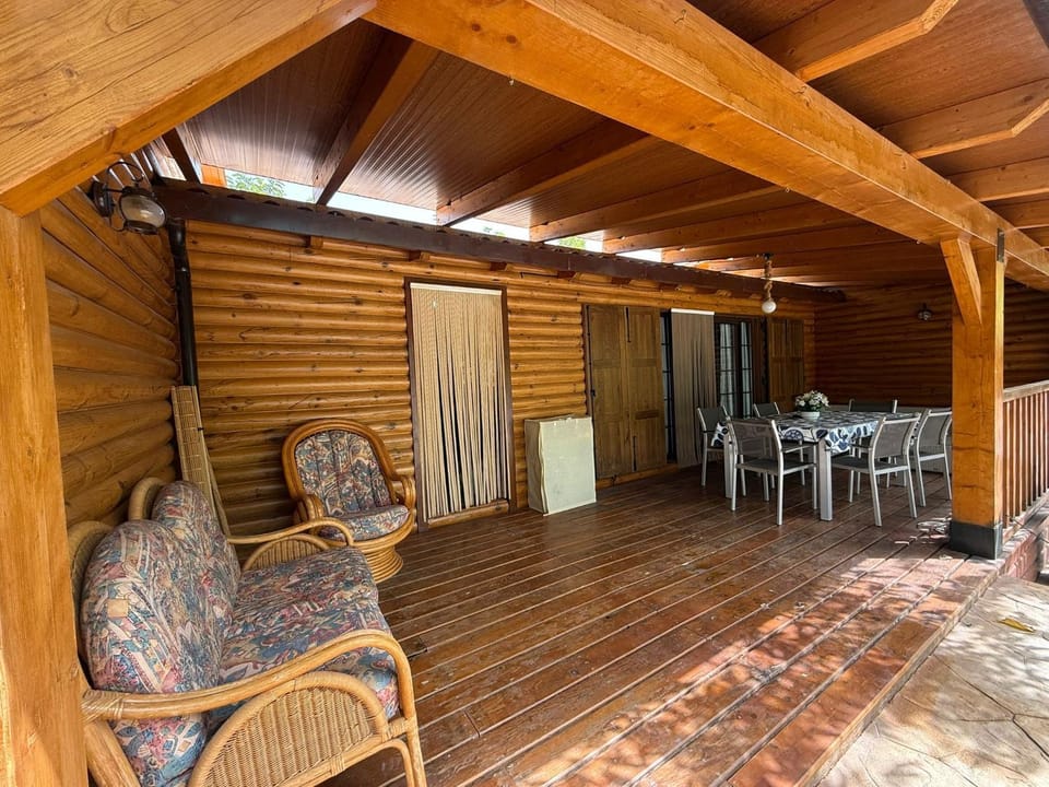 Patio, Off site, View (from property/room), Balcony/Terrace, Living room, Seating area, Dining area