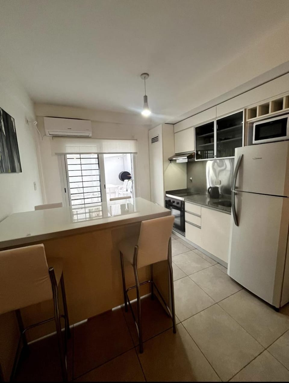 Kitchen or kitchenette, Dining area, oven, stove