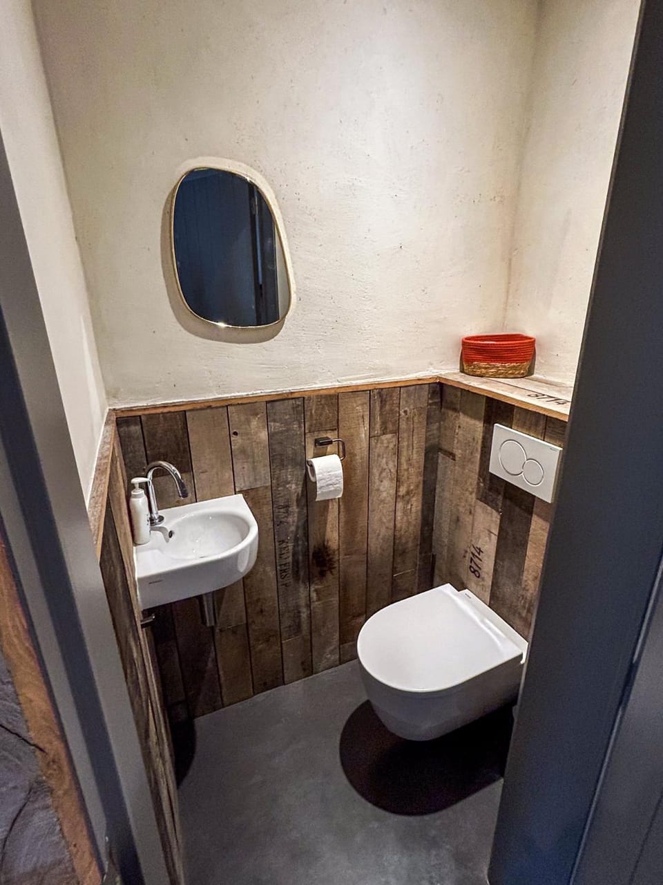 Brigîte Apartment in Wallonia, Belgium