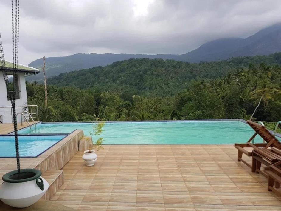 Riverston view hostel Bed and Breakfast in Central Province
