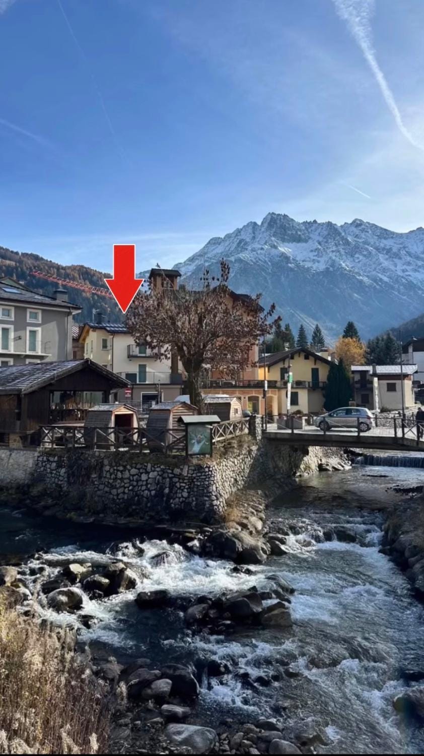 View (from property/room), City view, Mountain view