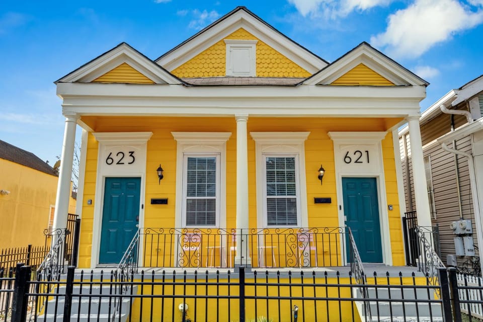 Spacious shotgun home w 2 outdoor spaces House in New Orleans
